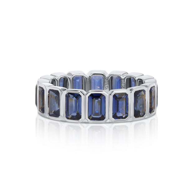 BEZELED EMERALD CUT BLUE SAPPHIRE RING