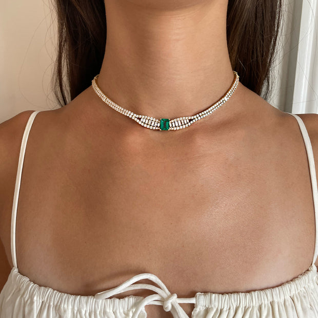 BAGUETTE AND ROUND DIAMOND CHOKER WITH EMERALD CUT COLOMBIAN EMERALD CENTER